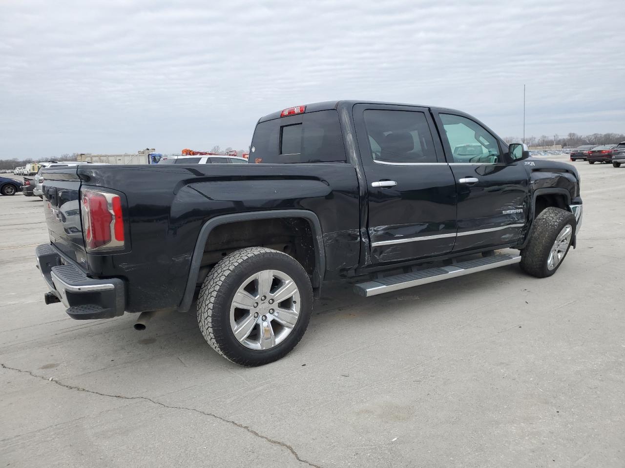 2017 GMC Sierra - Image 3