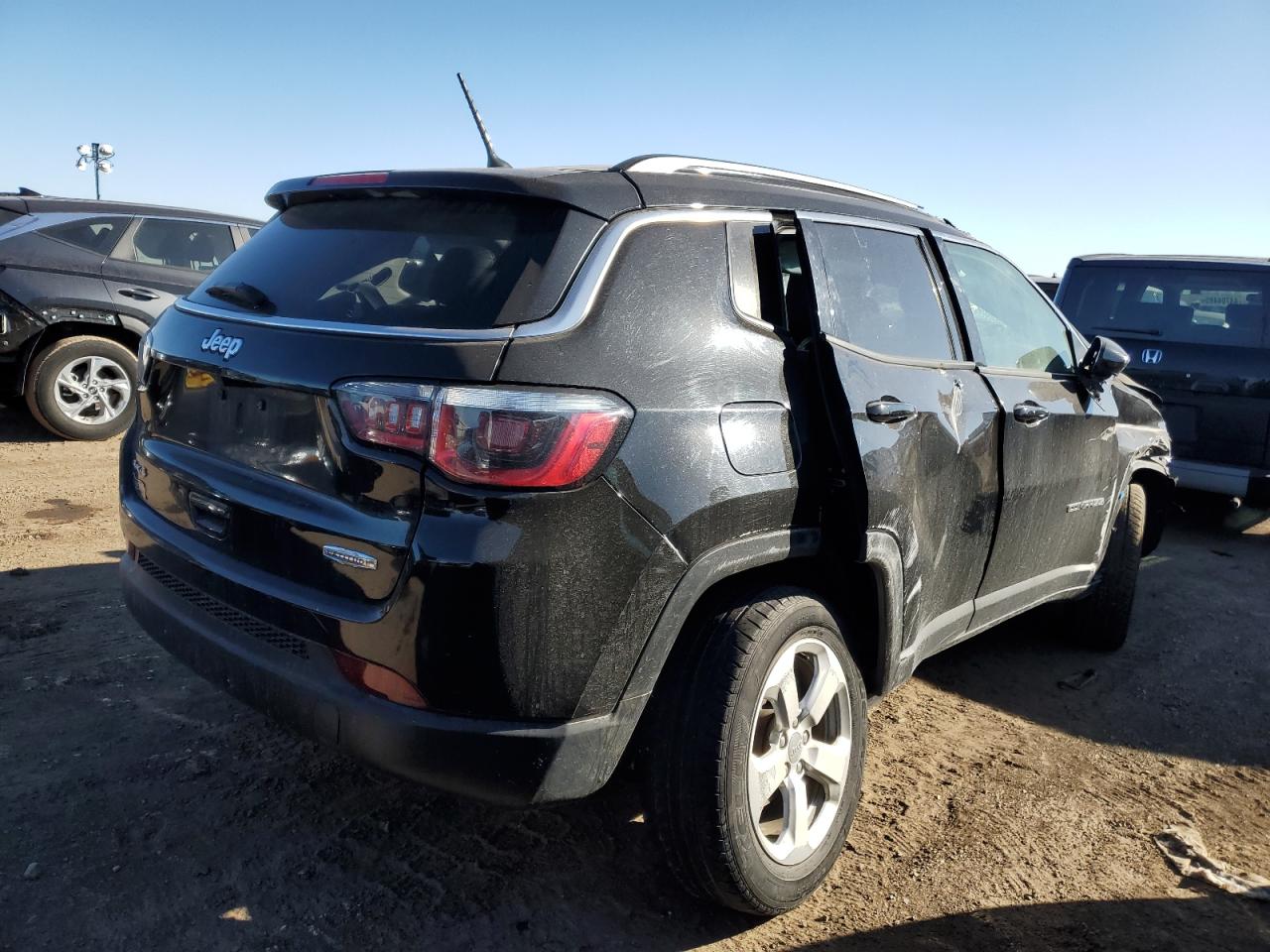 2018 Jeep Compass - Image 3