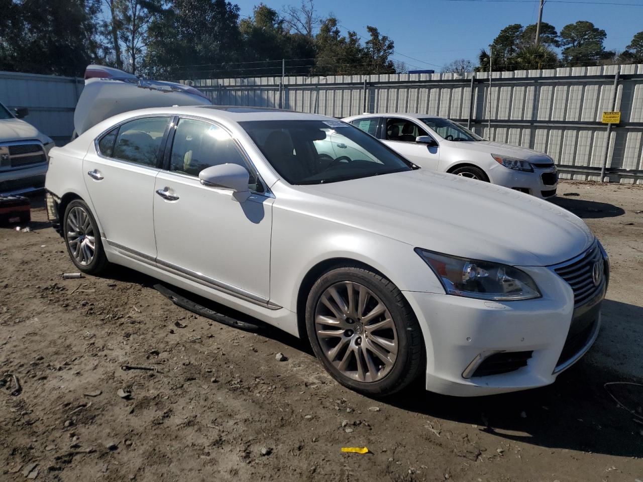 2014 Lexus LS - Image 4