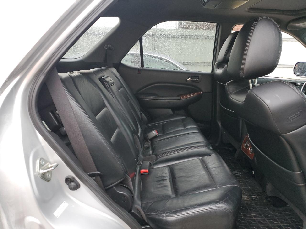 2005 Acura MDX - Image 11