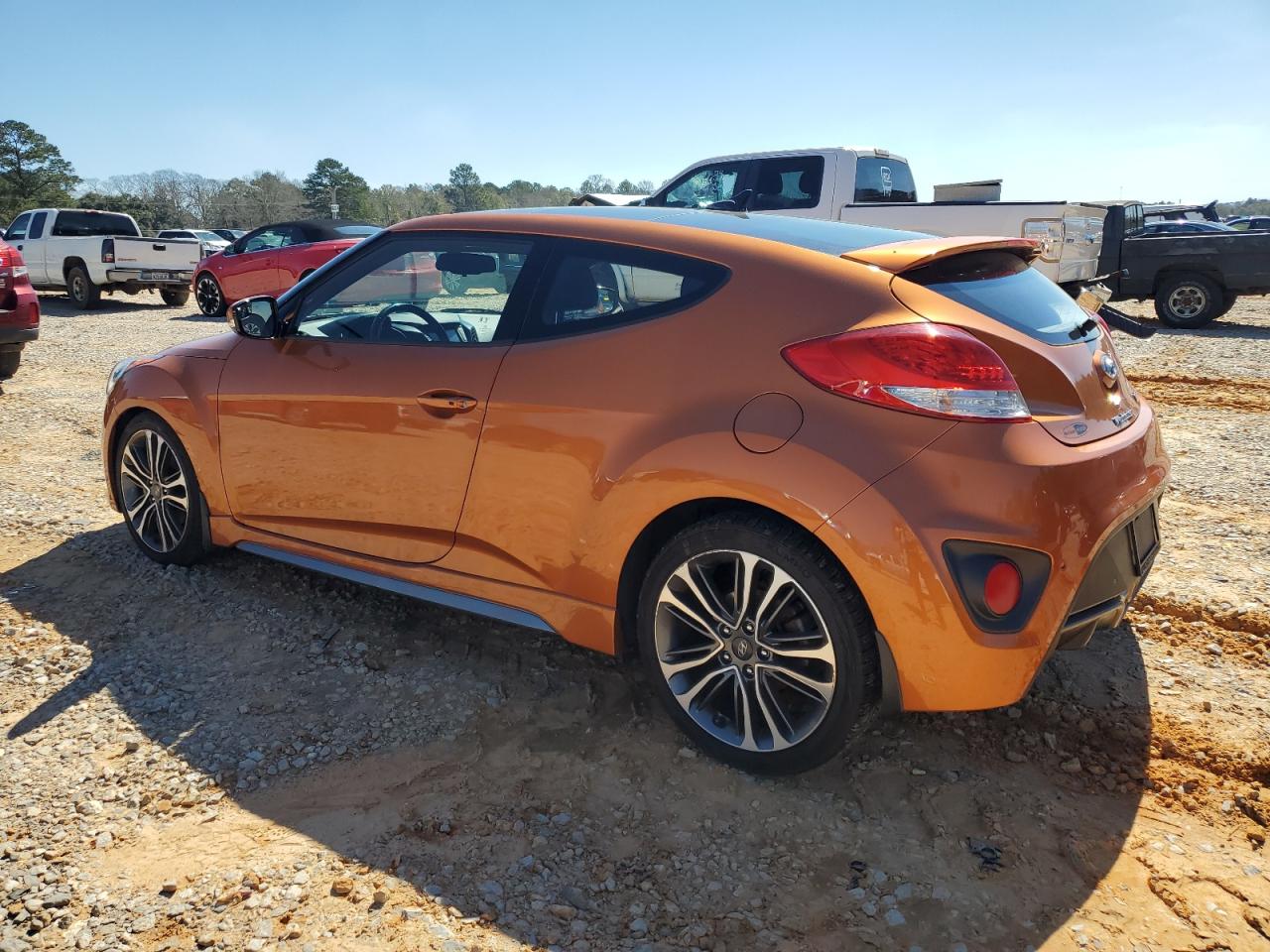 2016 Hyundai Veloster - Image 2