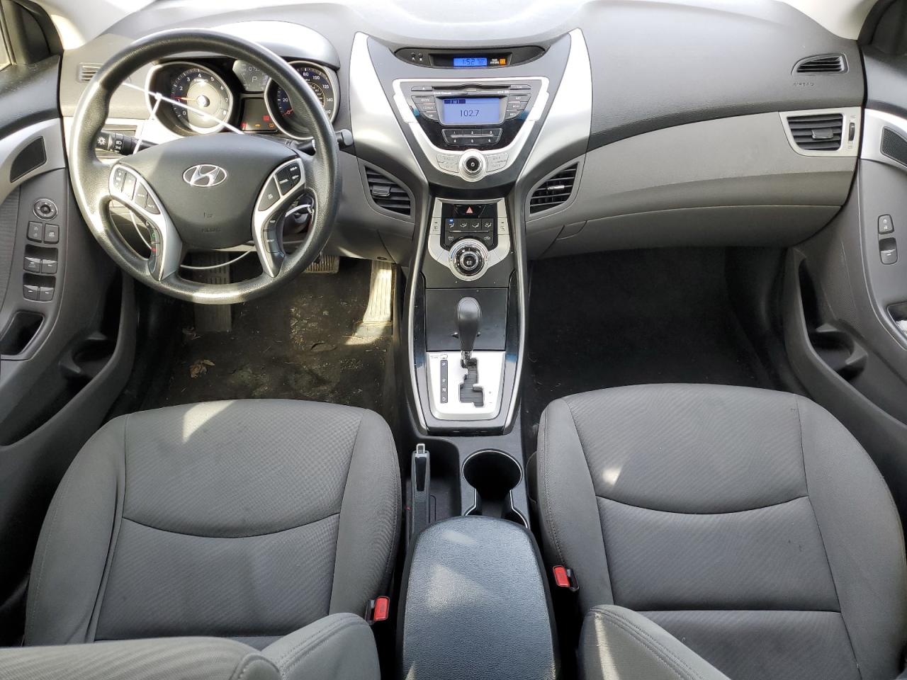 2011 Hyundai Elantra - Image 8