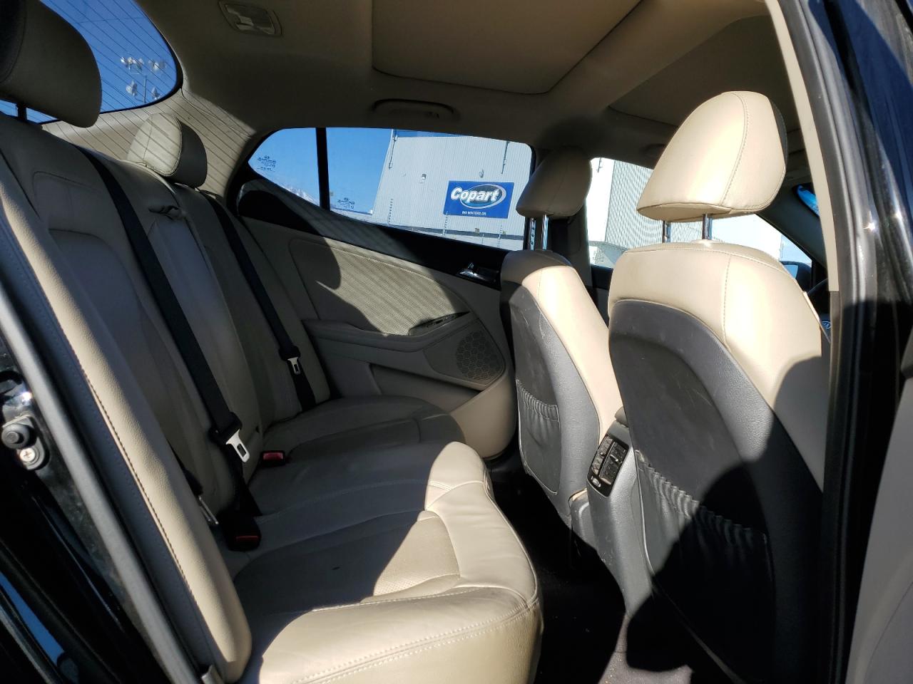 2011 Kia Optima - Image 10