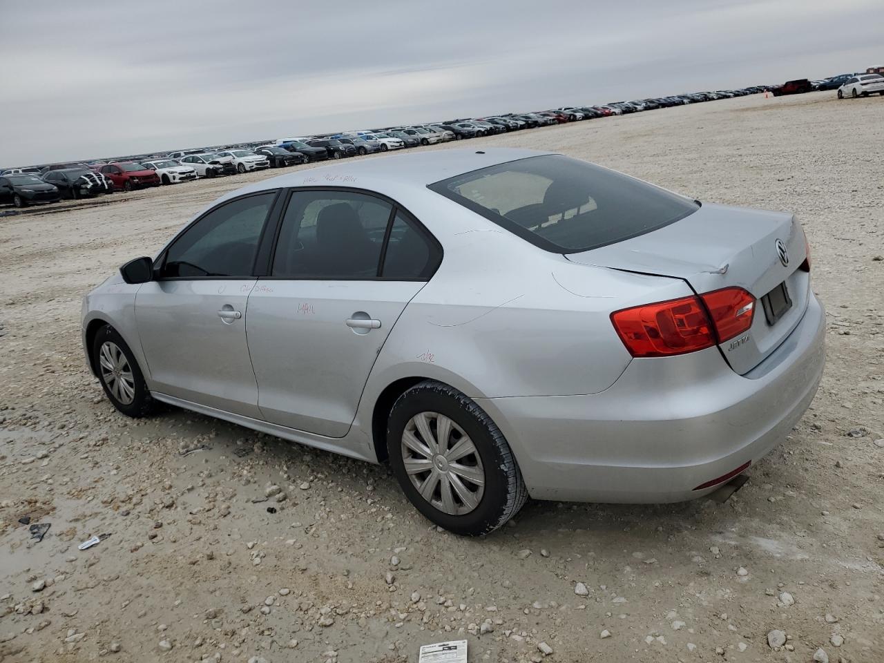 2014 Volkswagen Jetta - Image 2