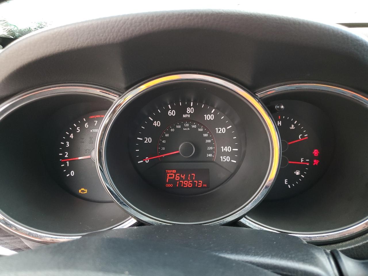 2011 Kia Sorento - Image 9