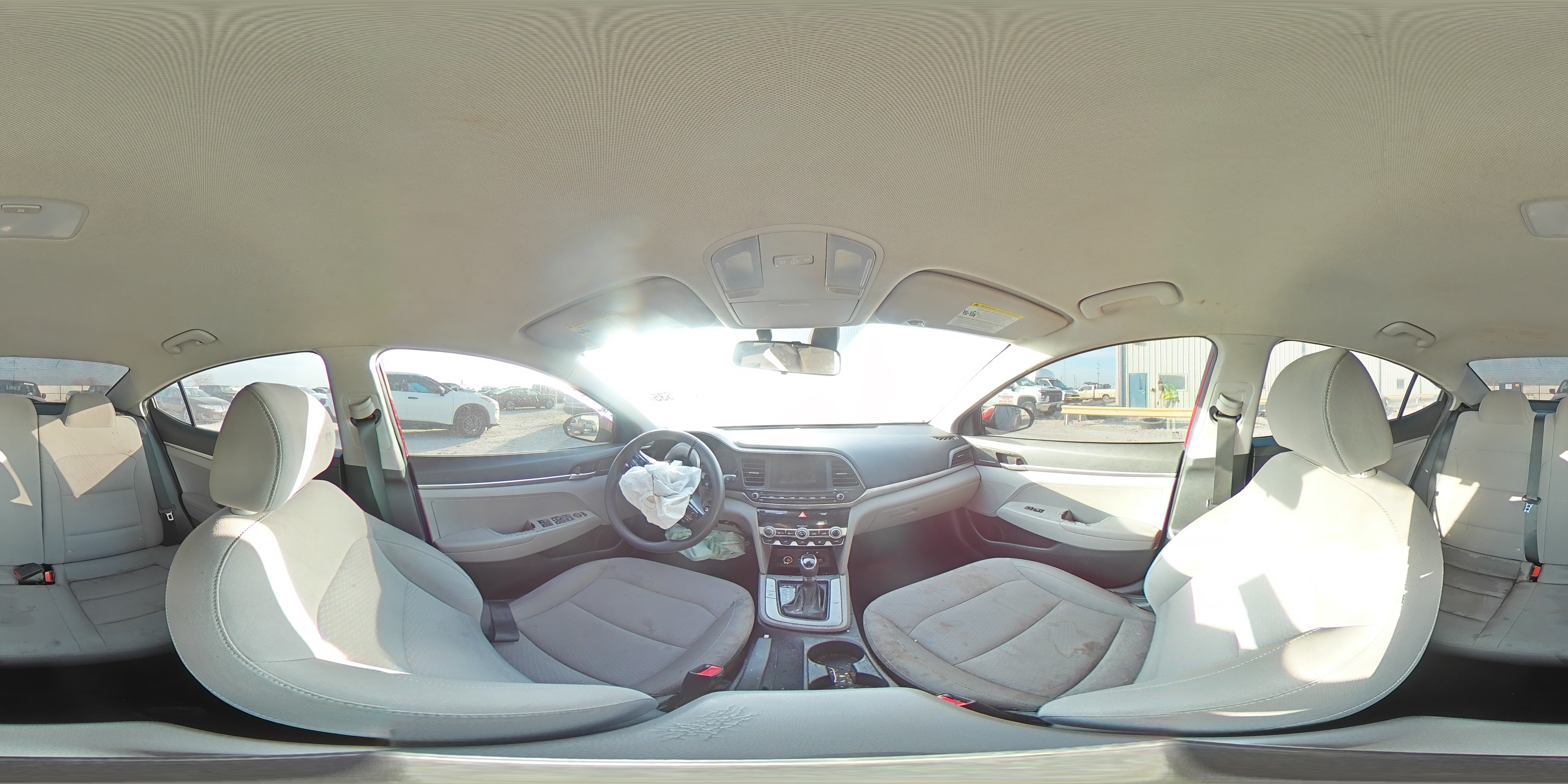 2020 Hyundai Elantra - Image 12