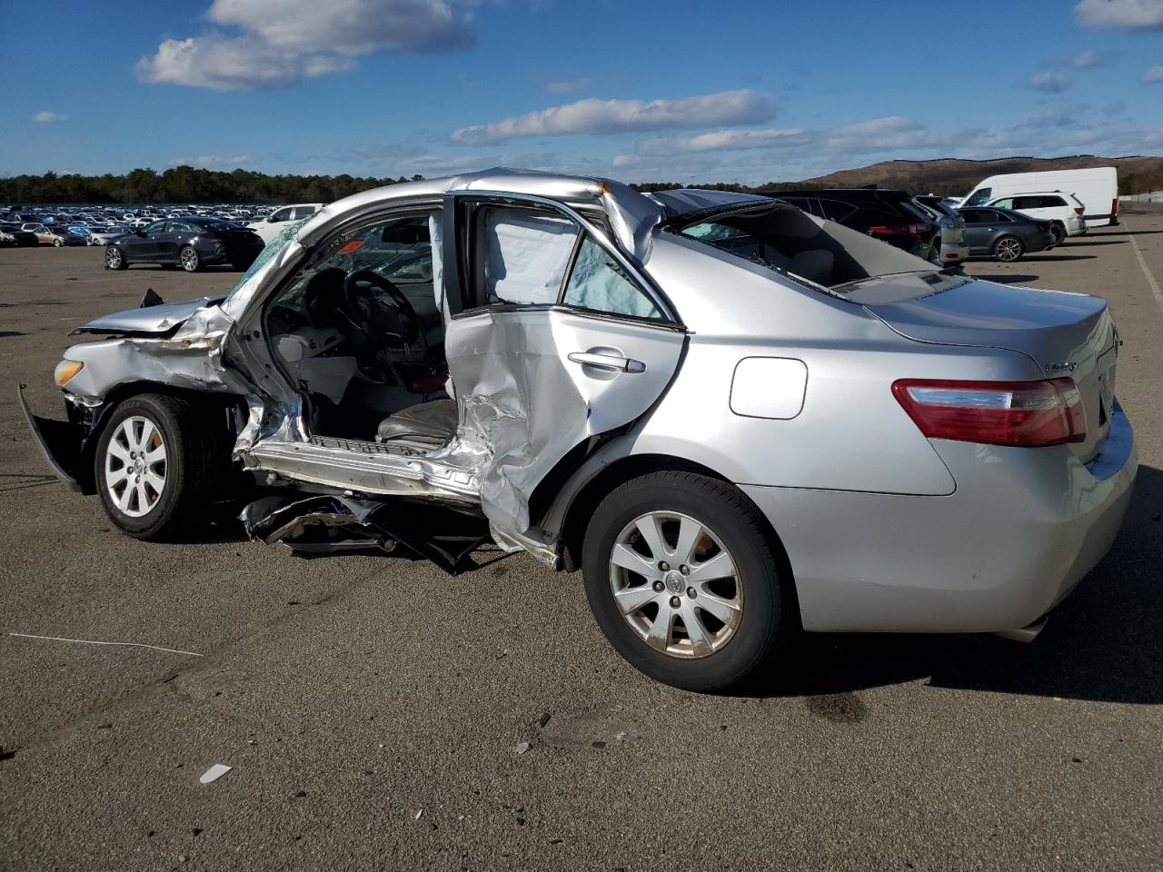 2009 Toyota Camry - Image 2