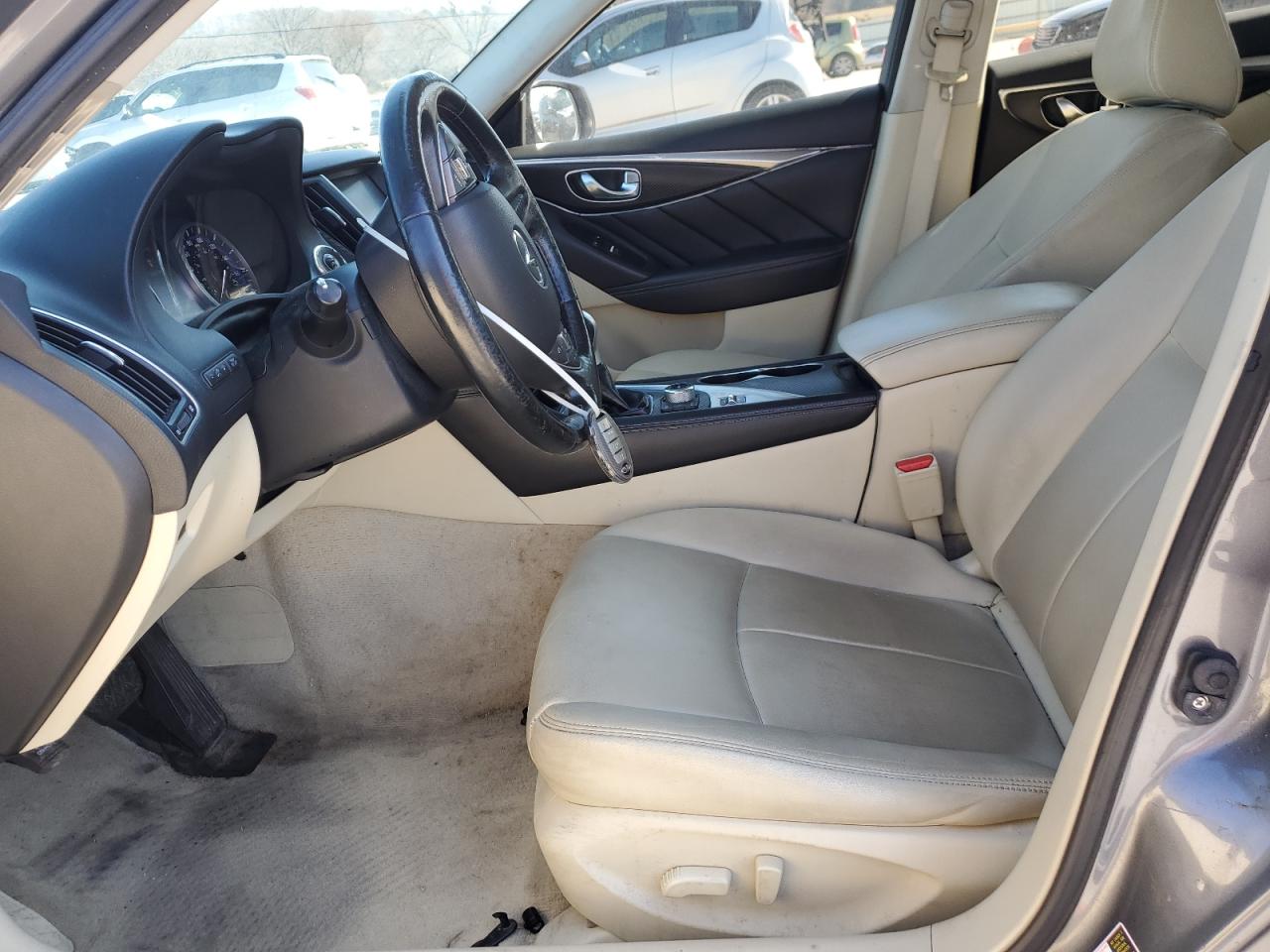 2015 Infiniti Q50 - Image 7
