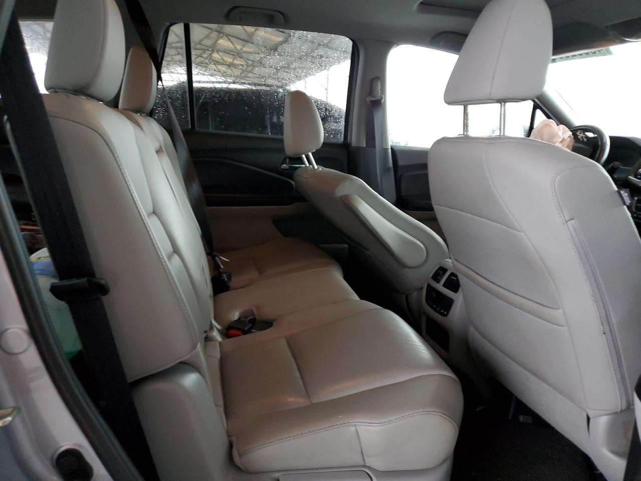 2016 Honda Pilot - Image 11