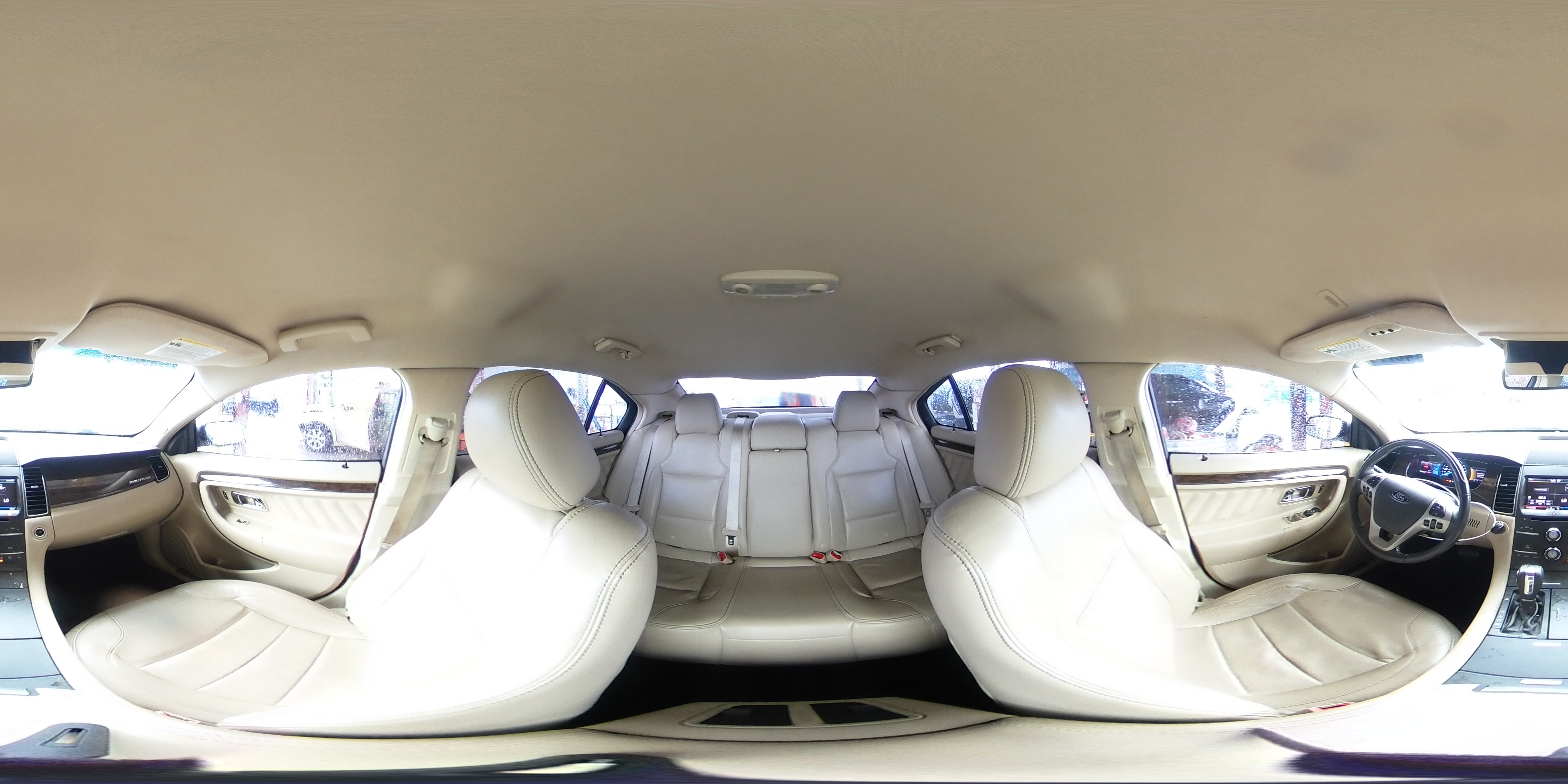 2013 Ford Taurus - Image 12