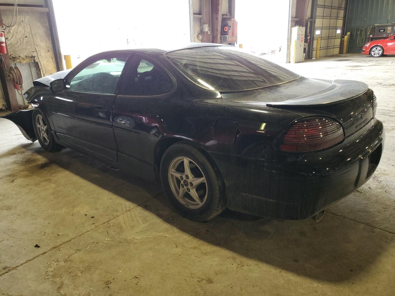 2000 Pontiac Grand Prix - Image 2
