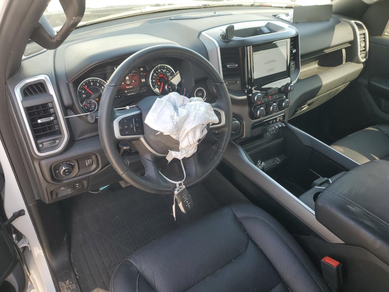 2022 RAM 1500 - Image 8