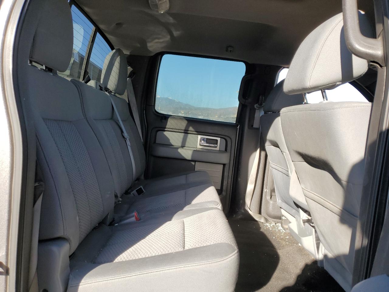 2011 Ford F-150 - Image 10