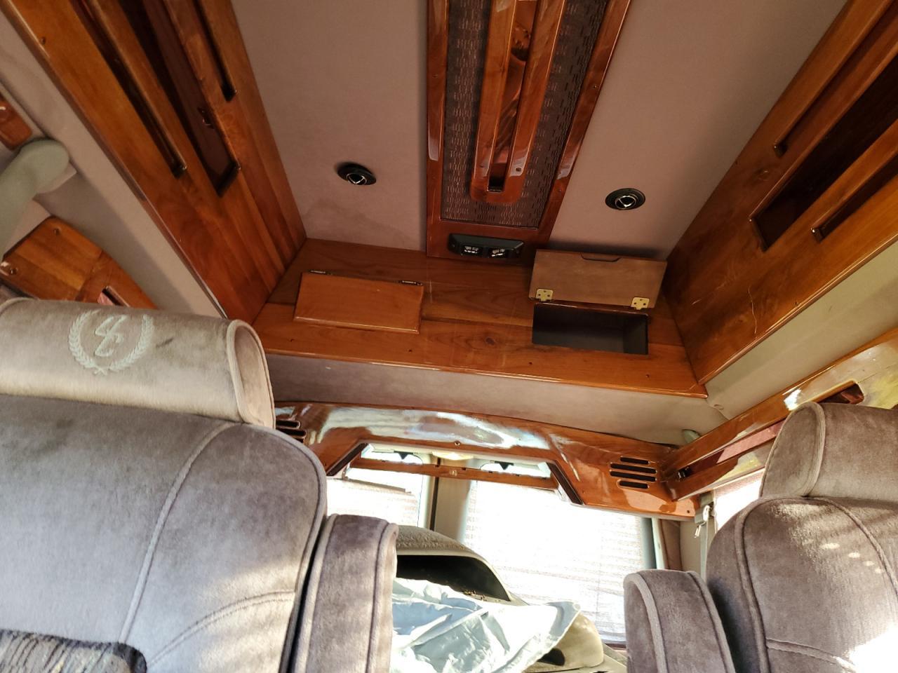 1996 Chevrolet Van - Image 10