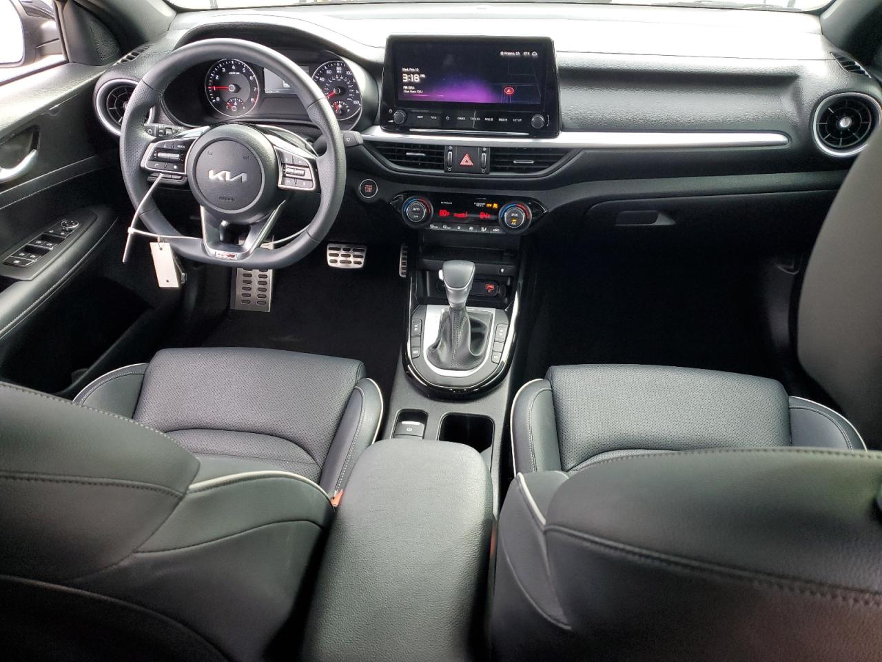 2024 Kia Forte - Image 8