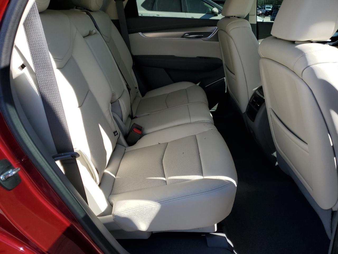 2020 Cadillac XT5 - Image 11