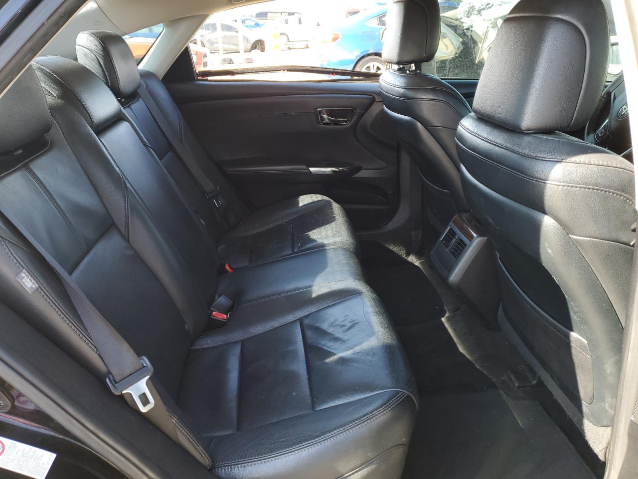 2015 Toyota Avalon - Image 10