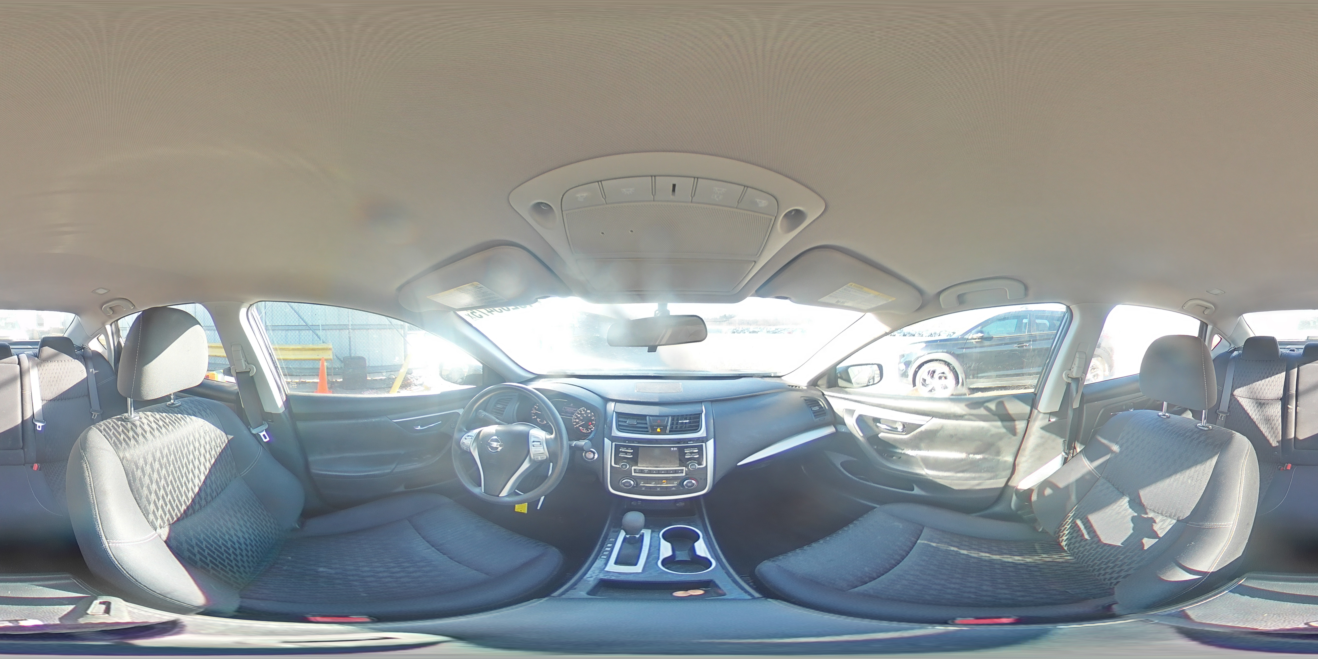 2017 Nissan Altima - Image 14