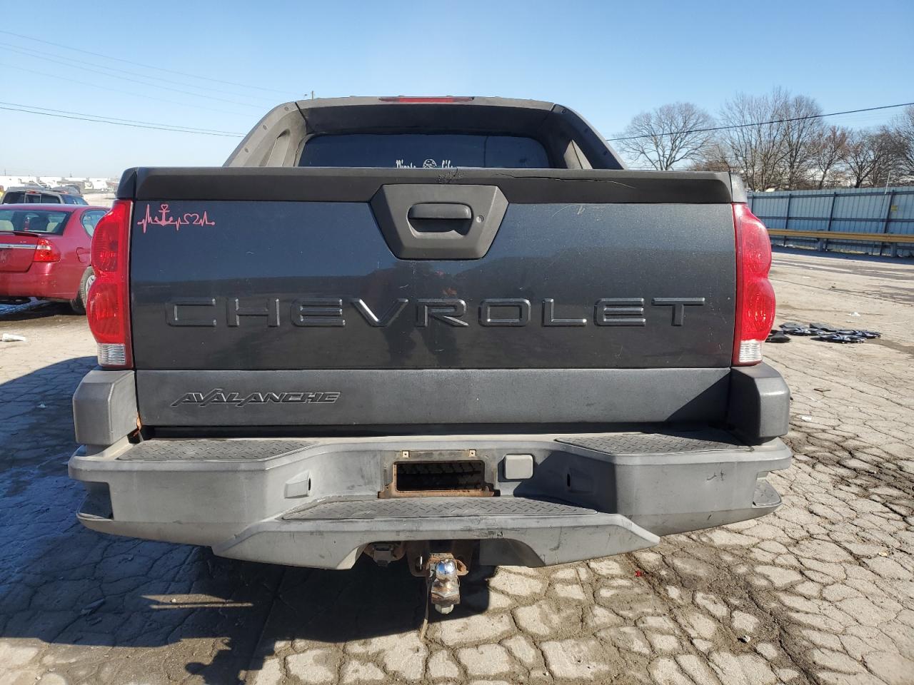 2004 Chevrolet Avalanche - Image 6