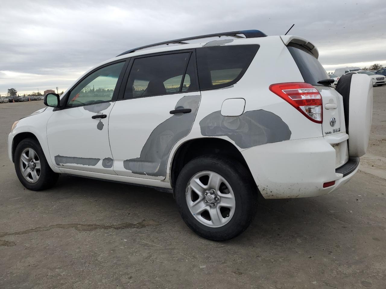 2010 Toyota RAV 4 - Image 2