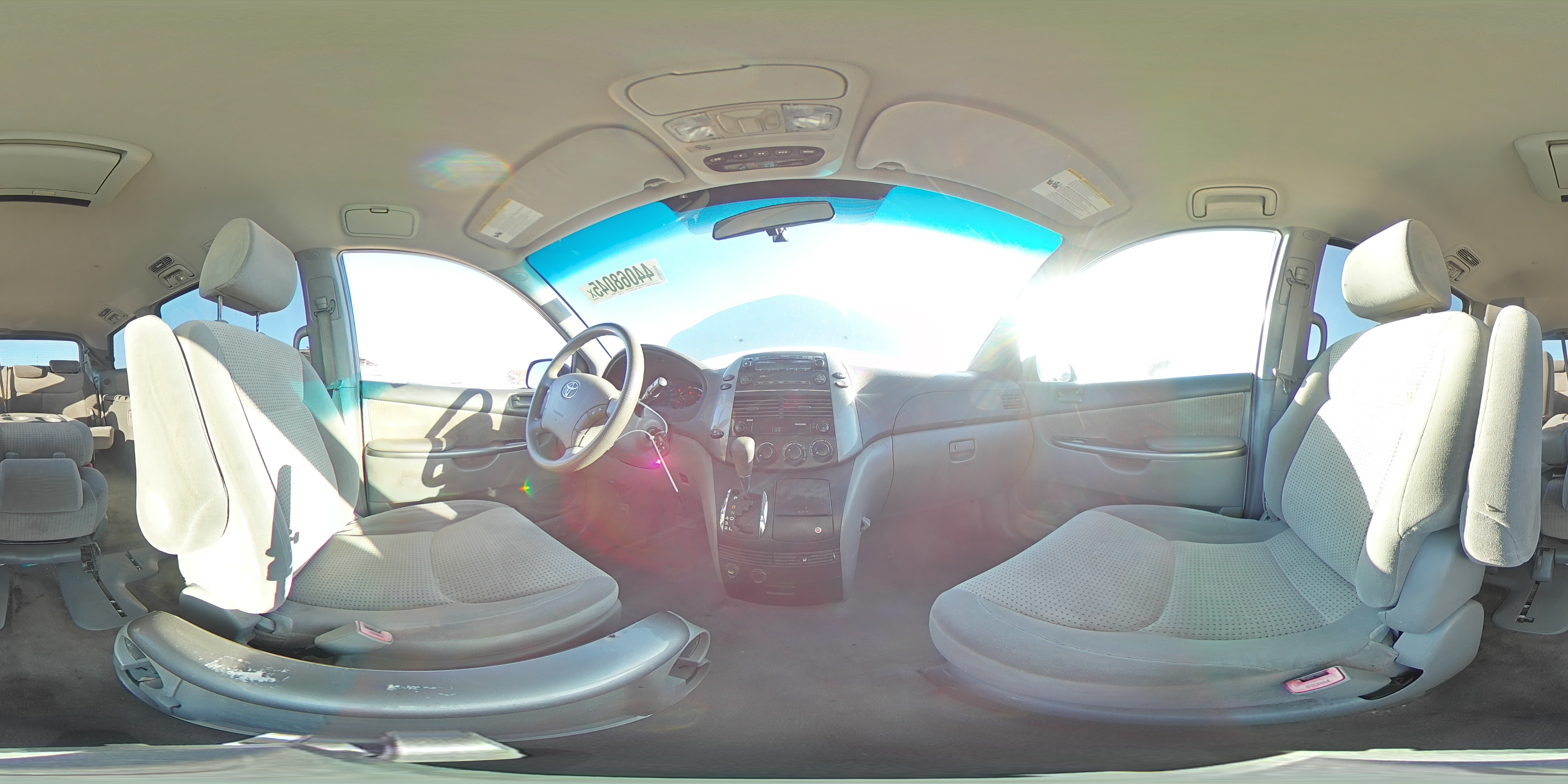 2010 Toyota Sienna - Image 14