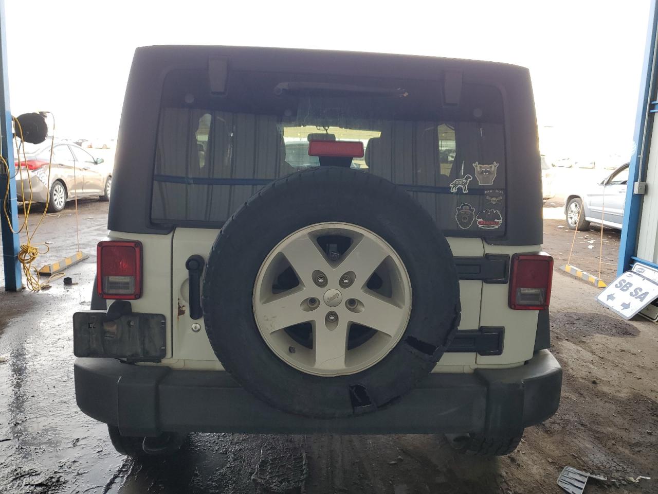 2017 Jeep Wrangler - Image 6