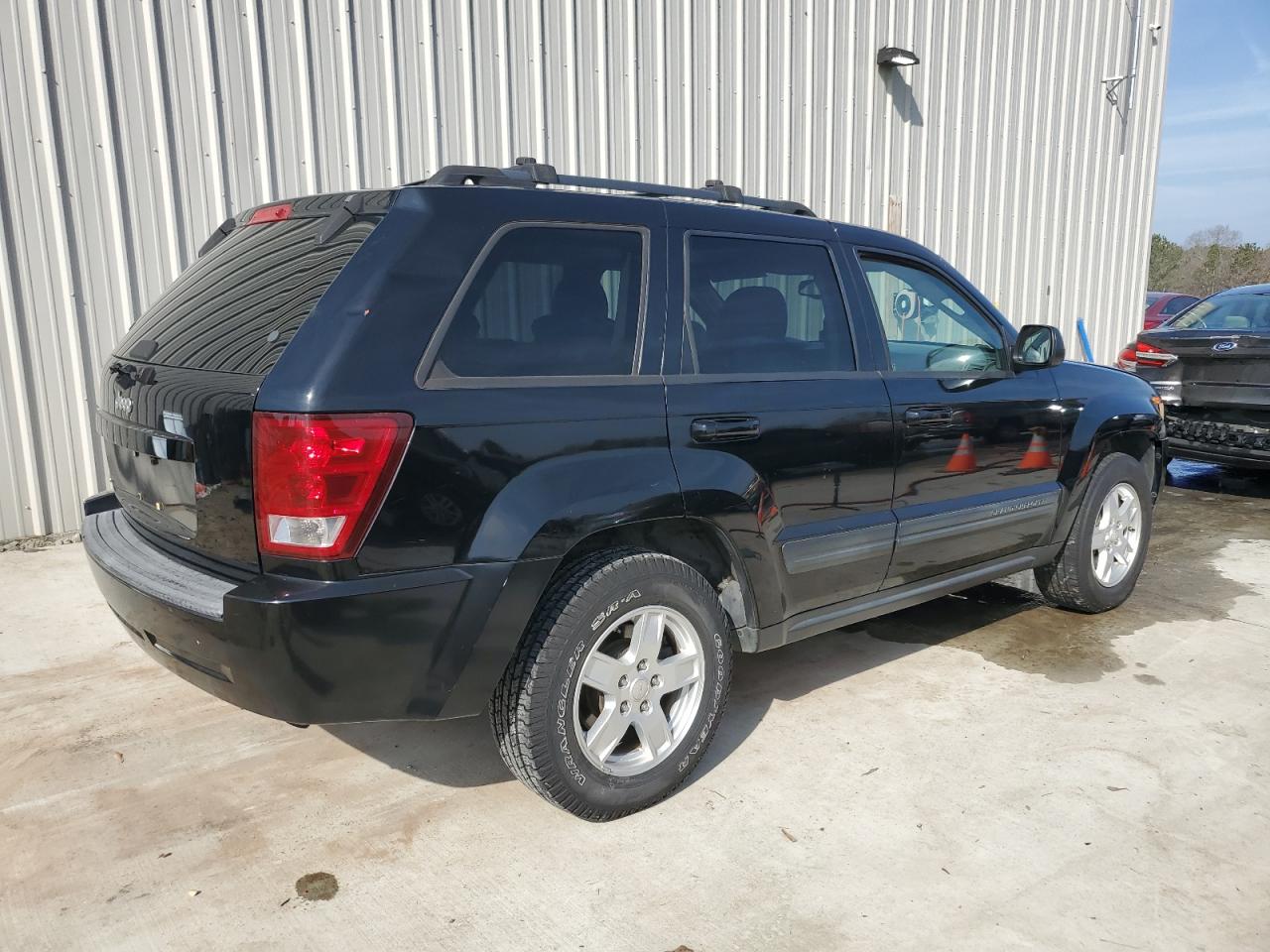 2006 Jeep Grand Cherokee - Image 3