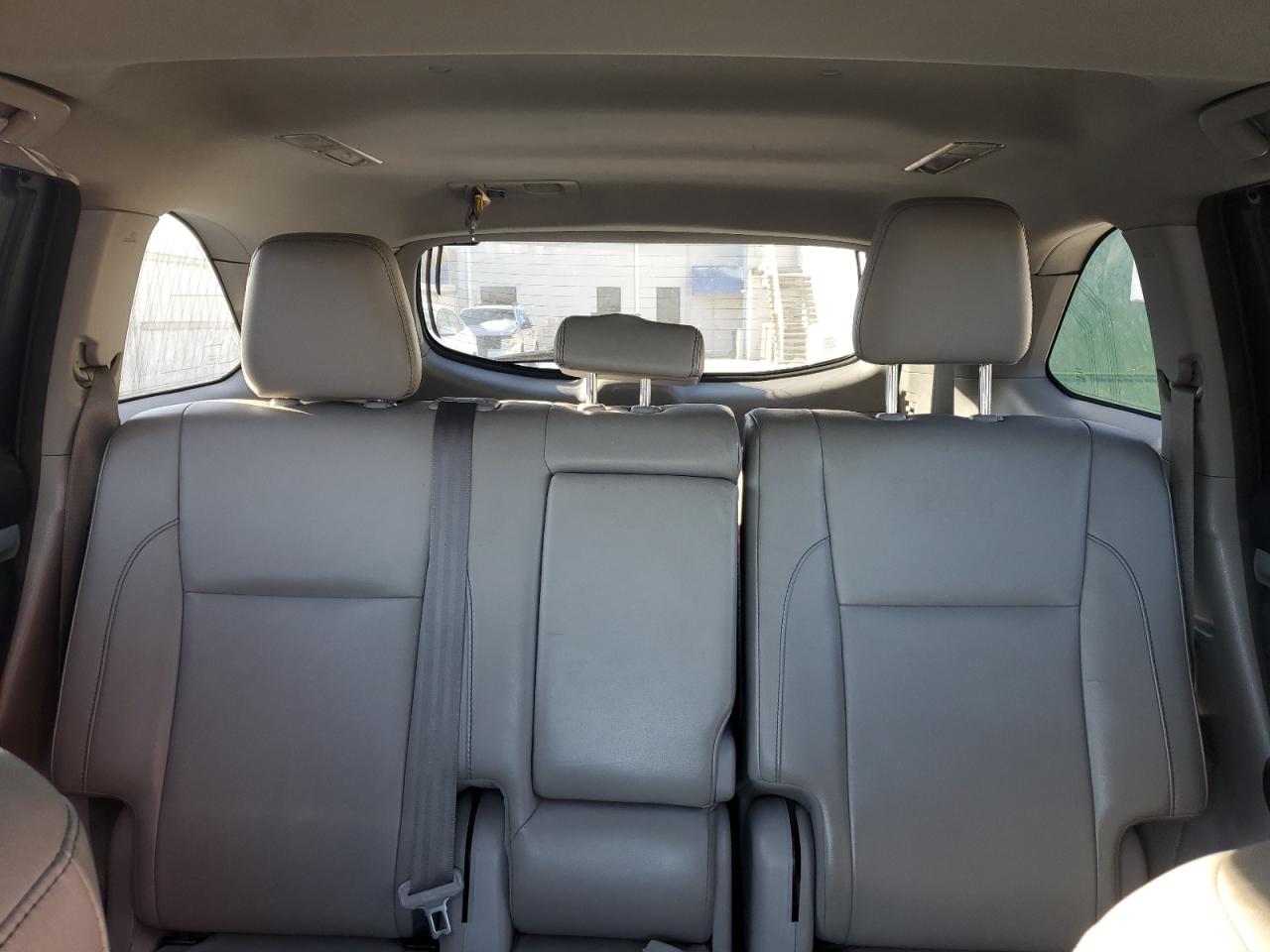 2018 Toyota Highlander - Image 10