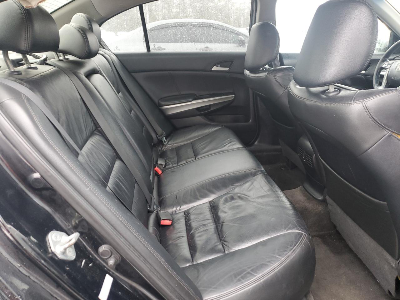 2010 Honda Accord - Image 10