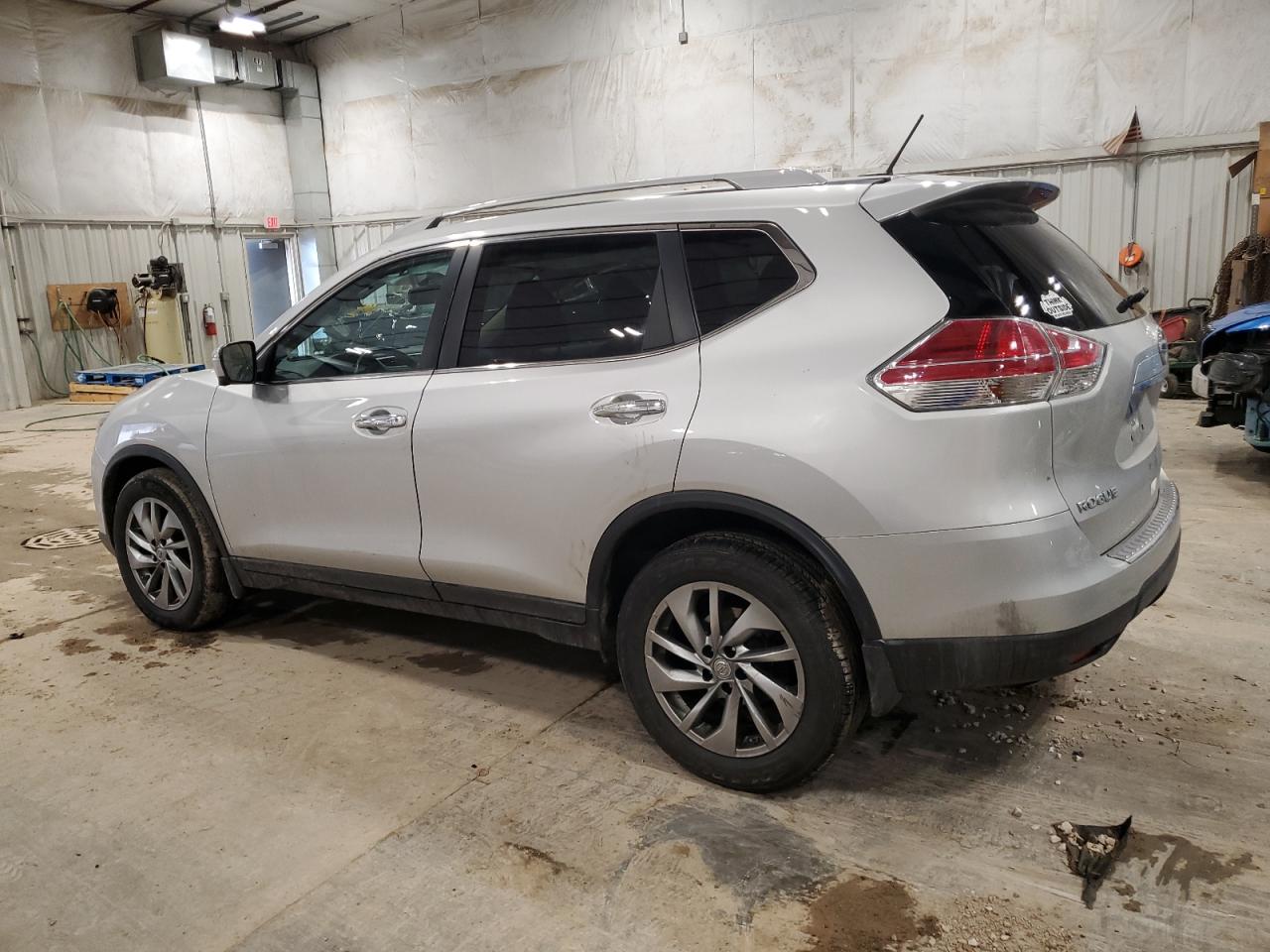 2014 Nissan Rogue - Image 2