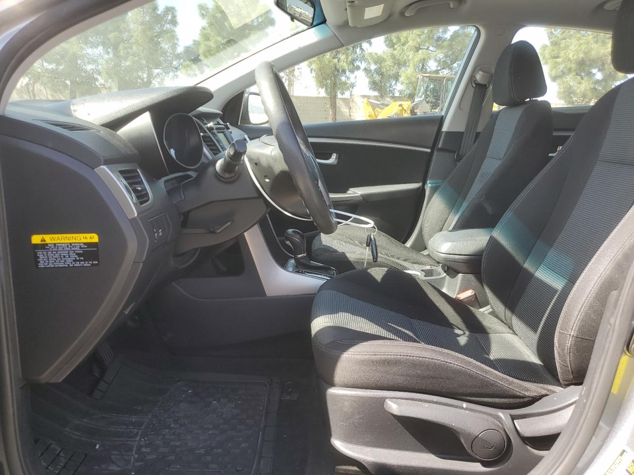 2017 Hyundai Elantra - Image 7