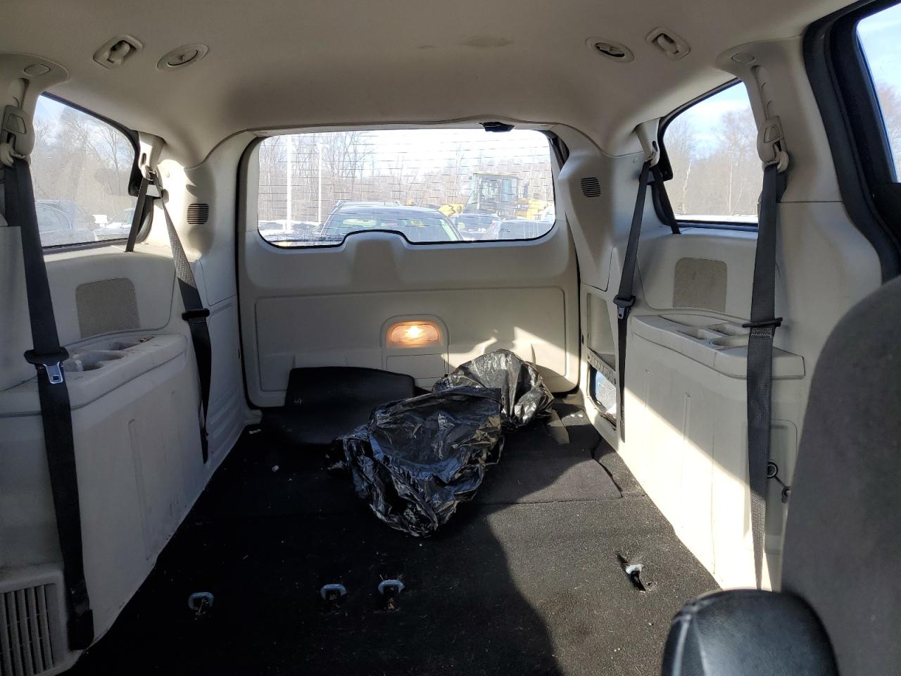 2014 Dodge Caravan - Image 10
