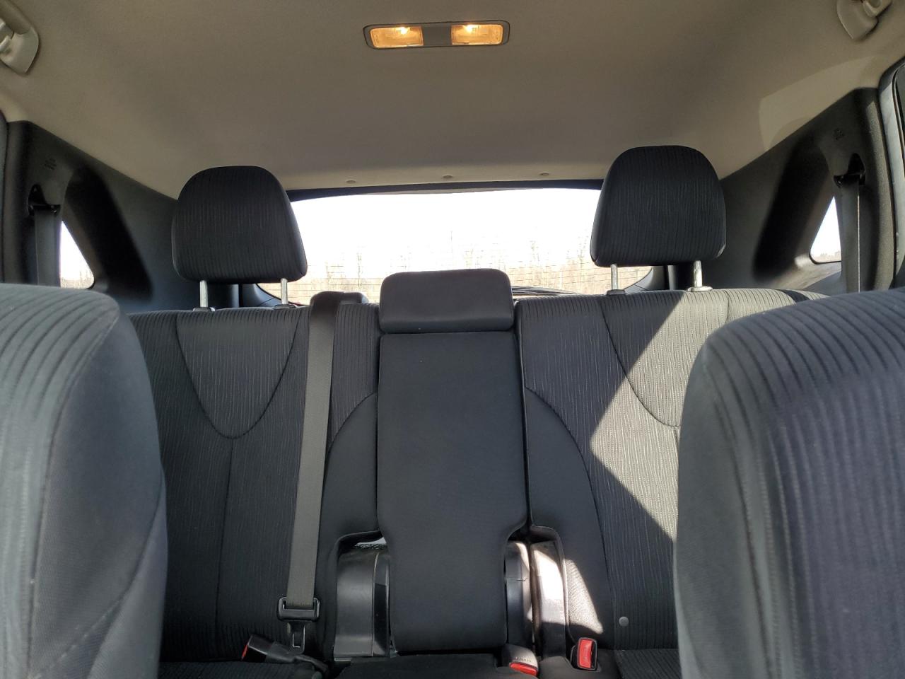 2015 Toyota Venza - Image 10