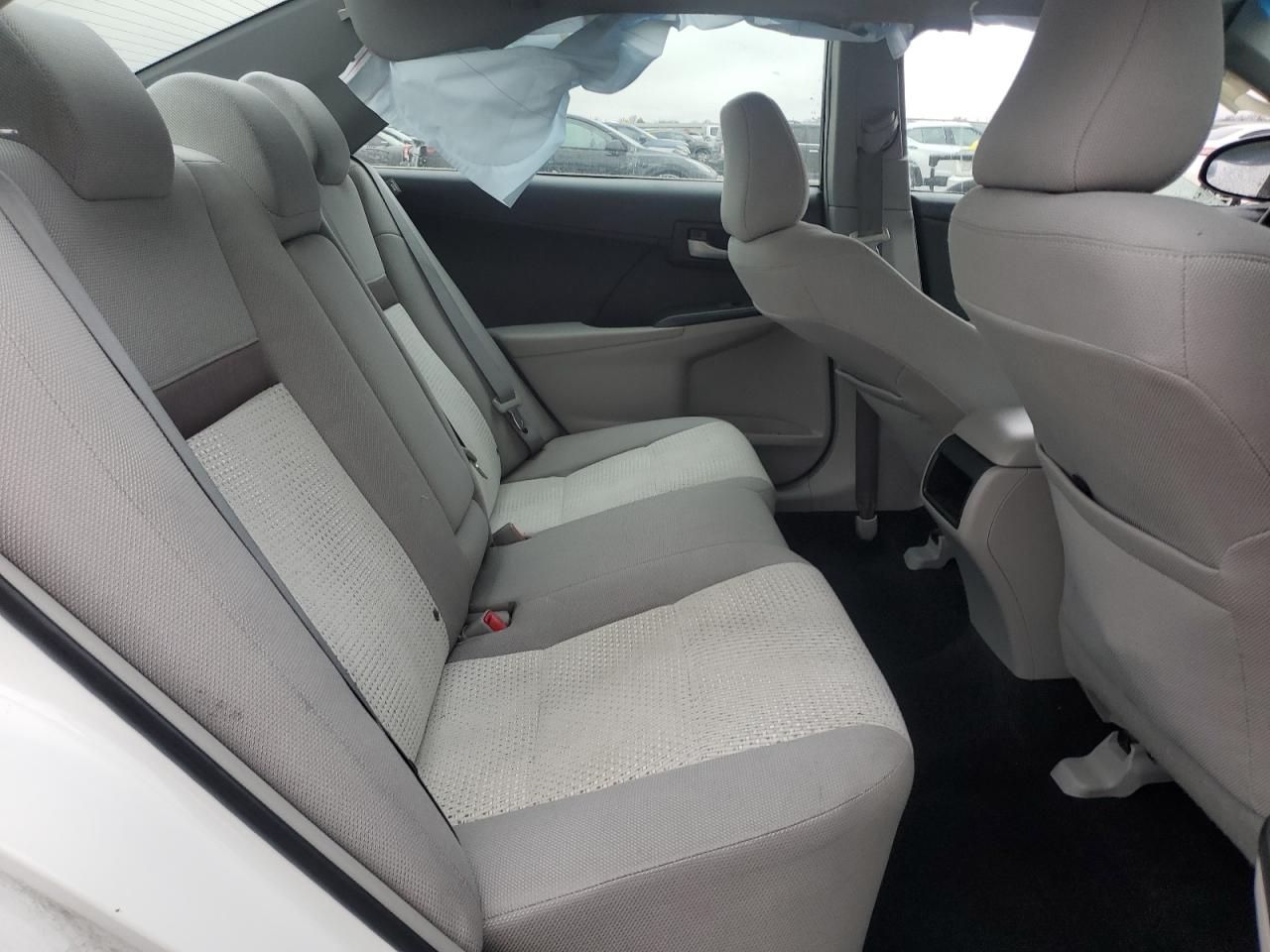 2014 Toyota Camry - Image 10