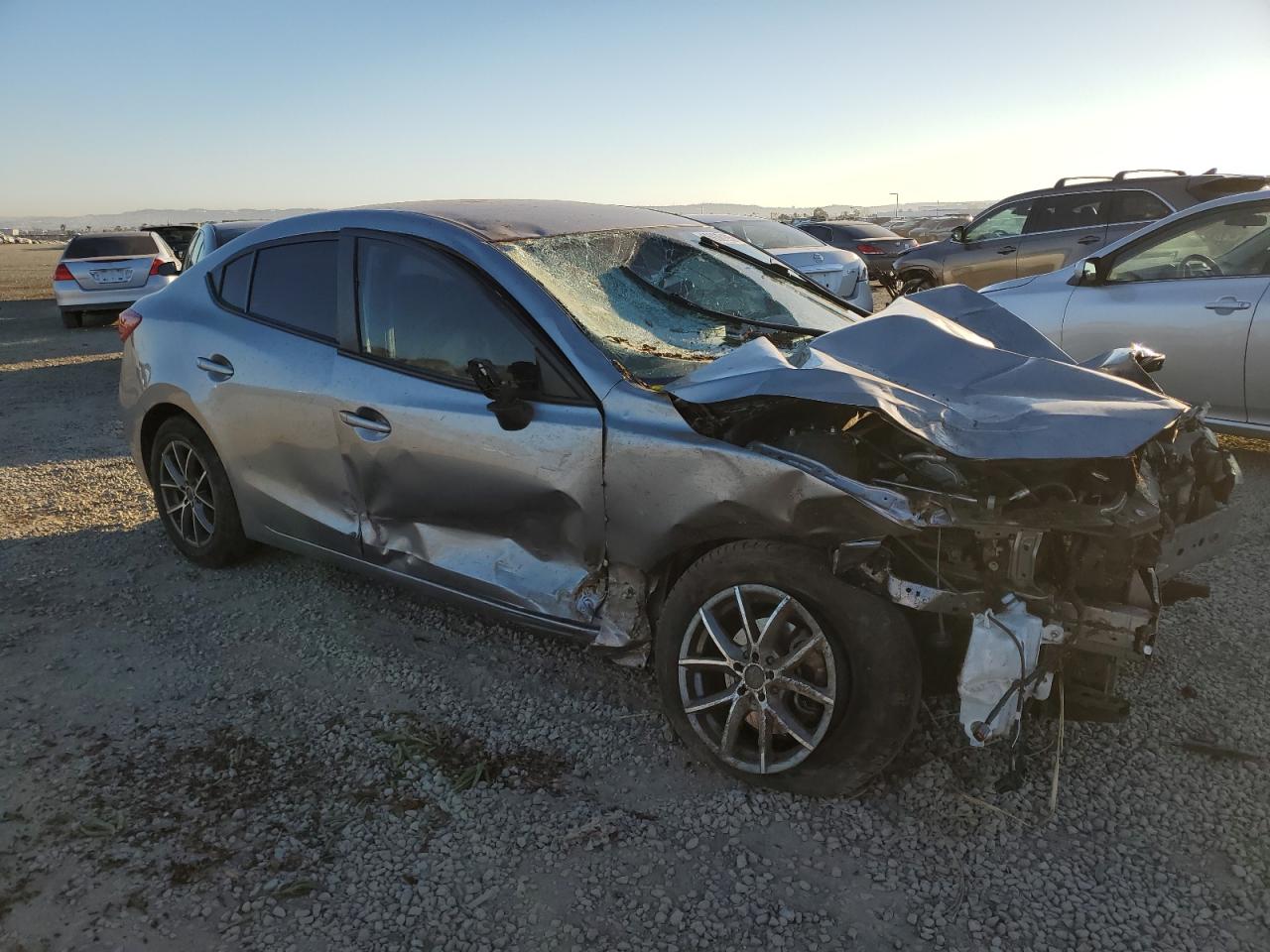 2016 Mazda 3 - Image 4