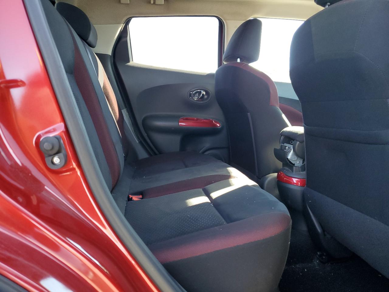 2015 Nissan Juke - Image 11