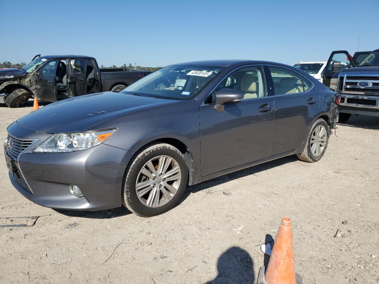2014 Lexus ES - Image 1