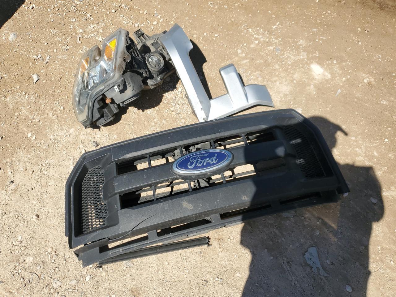 2015 Ford F-150 - Image 12
