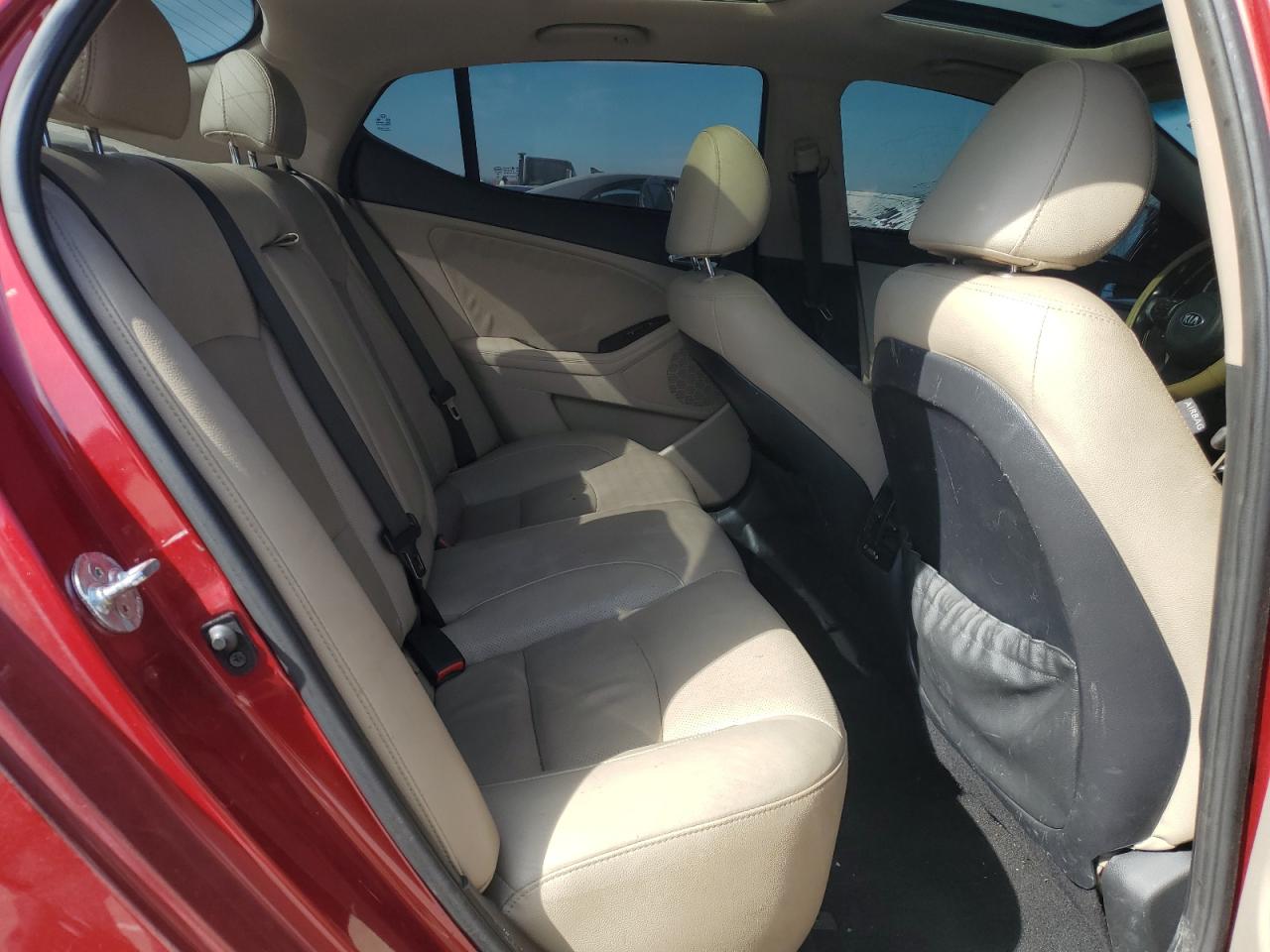 2014 Kia Optima - Image 11