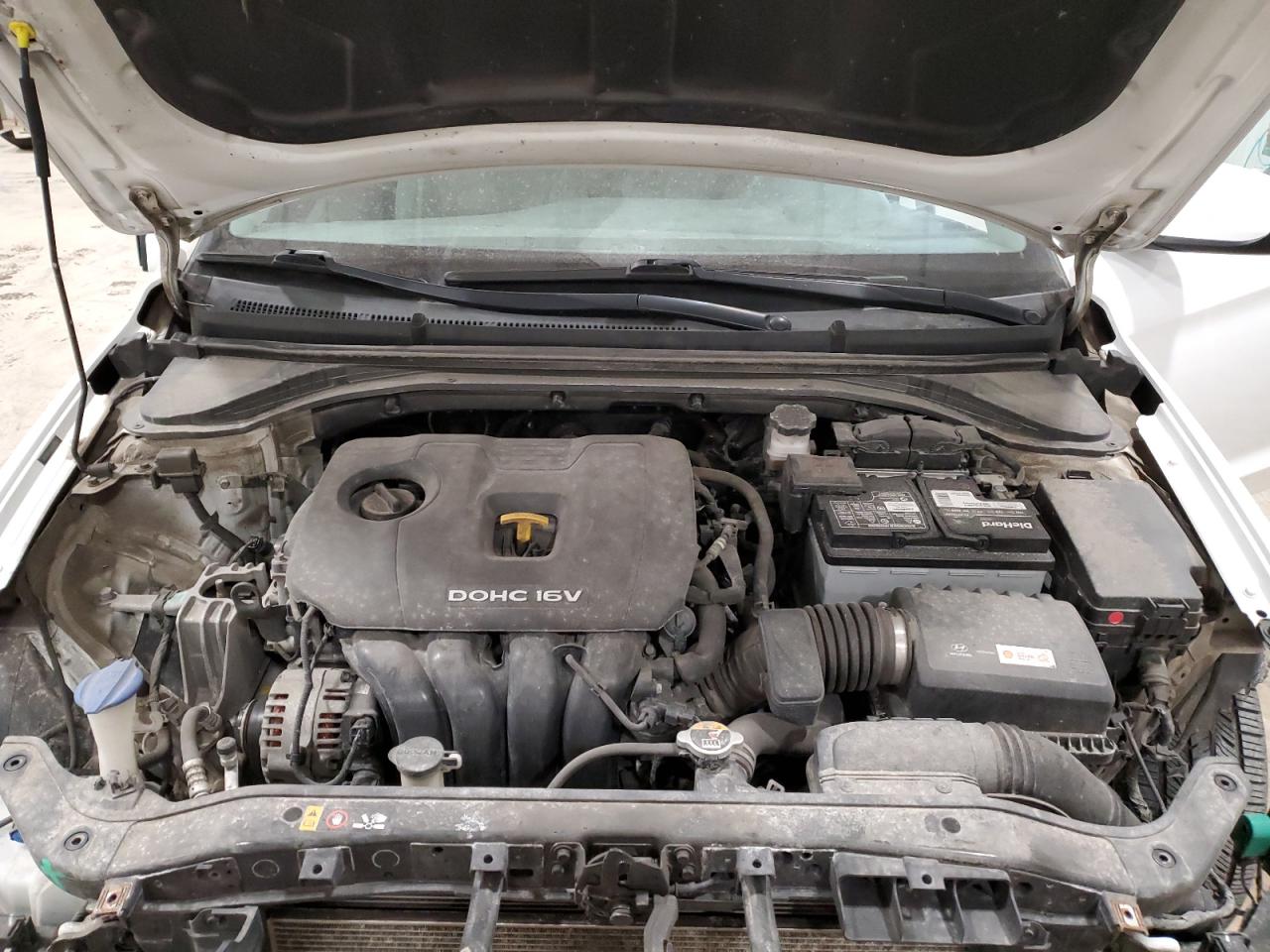 2017 Hyundai Elantra - Image 11