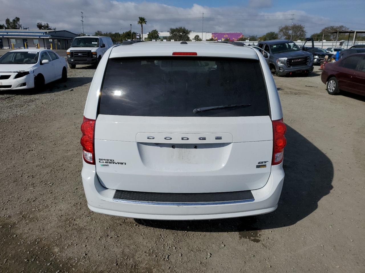 2018 Dodge Caravan - Image 6