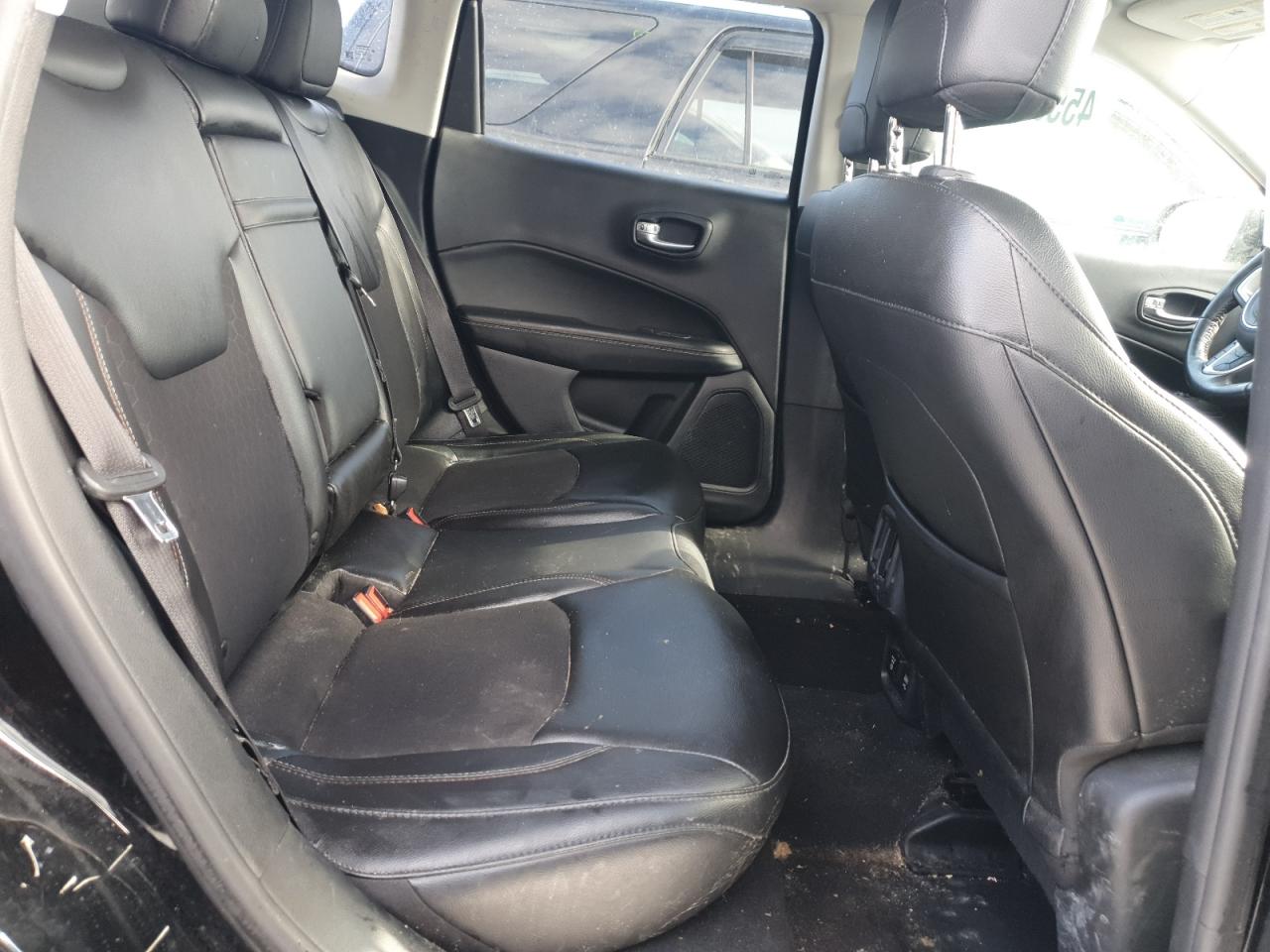 2018 Jeep Compass - Image 11