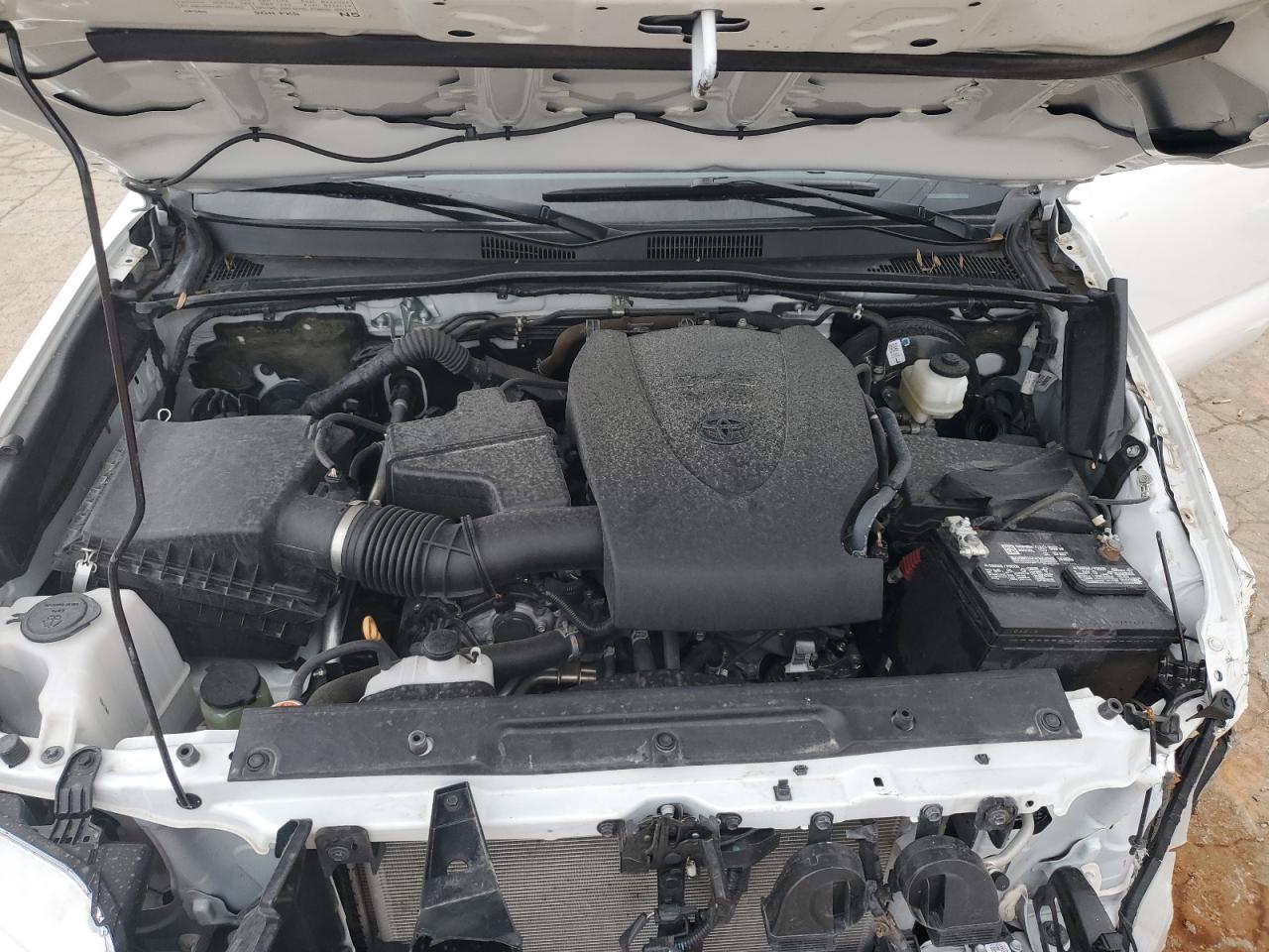 2022 Toyota Tacoma - Image 11