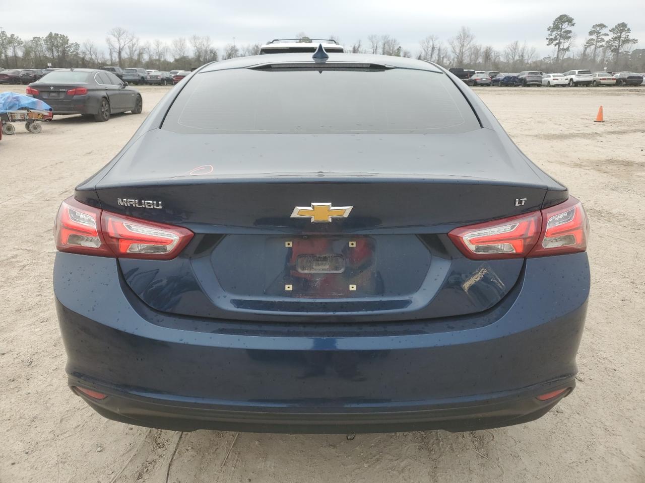 2021 Chevrolet Malibu - Image 6