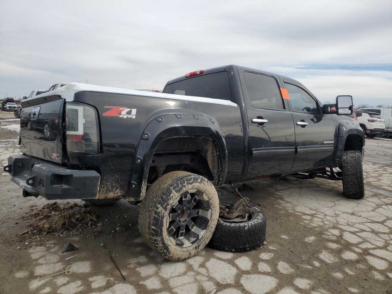 2011 GMC Sierra - Image 3