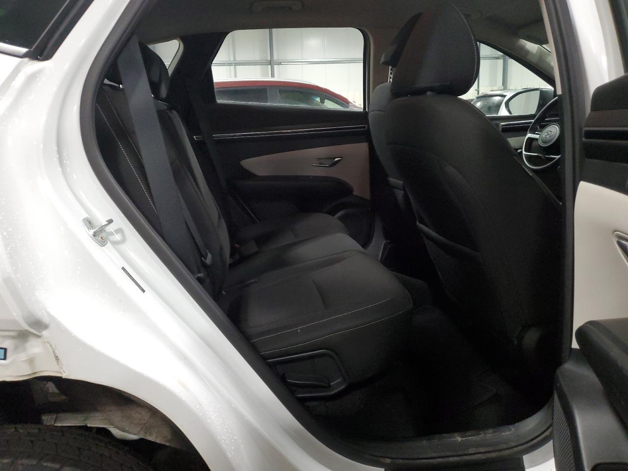 2022 Hyundai Tucson - Image 12
