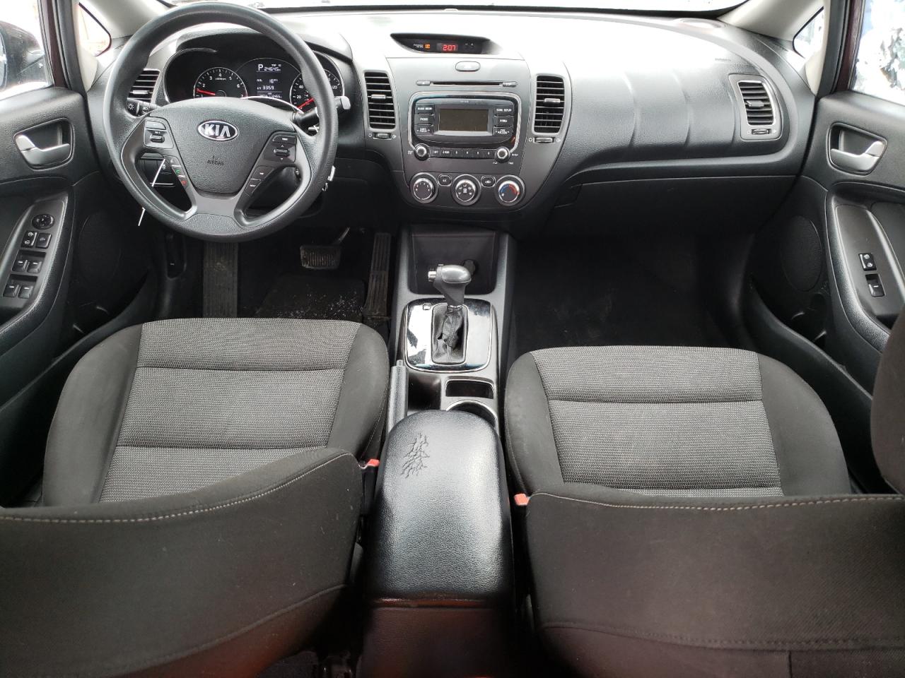 2017 Kia Forte - Image 8
