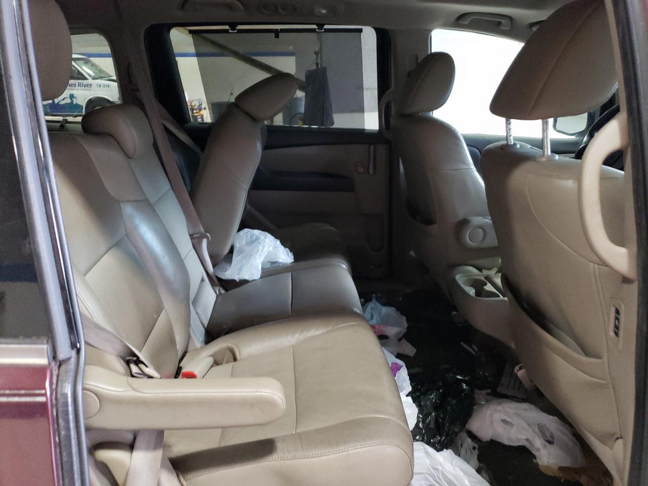2012 Honda Odyssey - Image 11