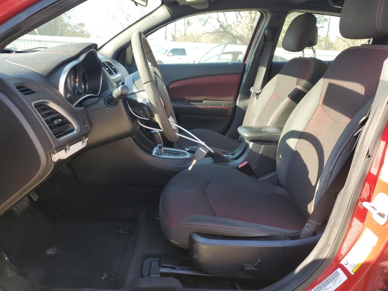 2012 Dodge Avenger - Image 7