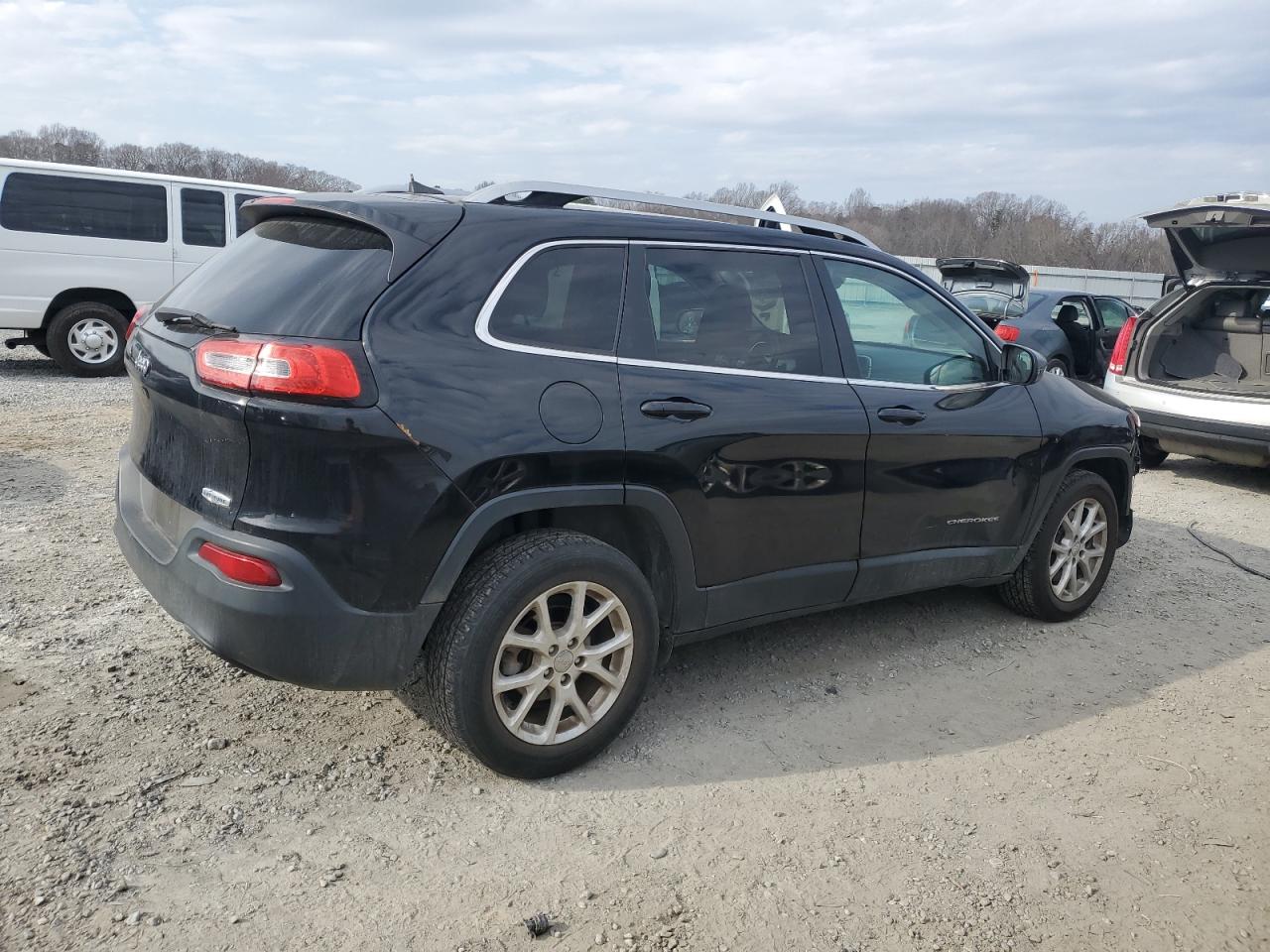 2017 Jeep Grand Cherokee - Image 3